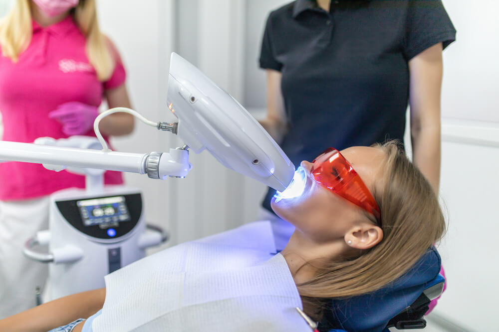 Austin Woman gettin express laser teeth whitening